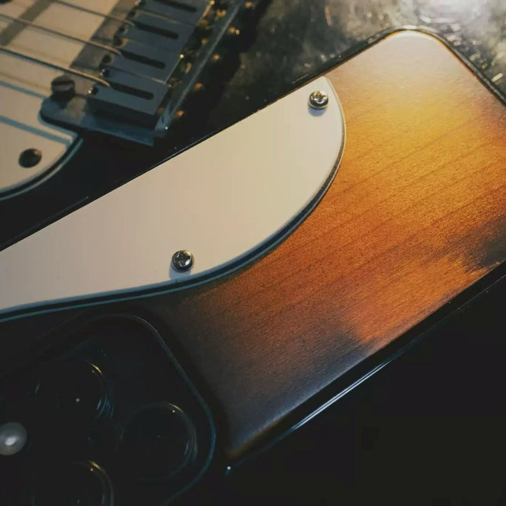 GSRetroLab Vintage Electric Guitar iPhone Case