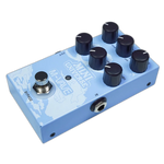 M-VAVE MINI-UNIVERSE reverb pedal lifestyle