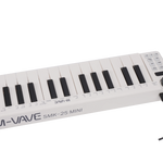 M-VAVE SMK25 Mini Compact Wireless MIDI Keyboard lifestyle